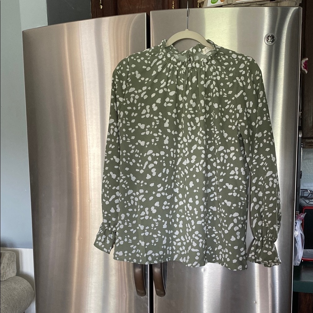 Green and White Spotted Ruffled Long Sleeve Blouse with Peter Pan Collar - Picture 1 of 5